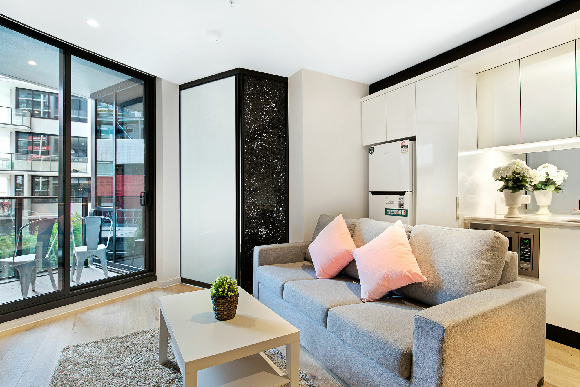 Manhattan Apartment Rose Lane Melbourne Exterior photo
